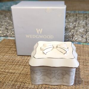 Wedgwood Celestial Platinum Bone China Trinket Box